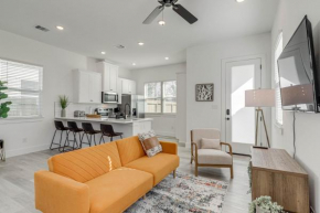 Modern Houston Vacation Rental, 8 Mi to Downtown!